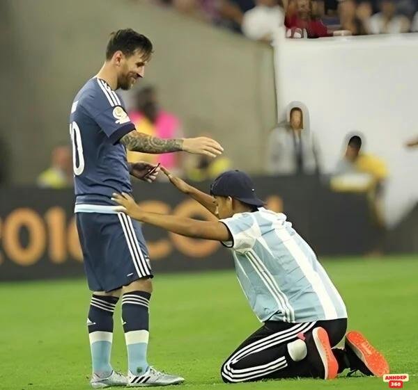 lậy trong đá bóng