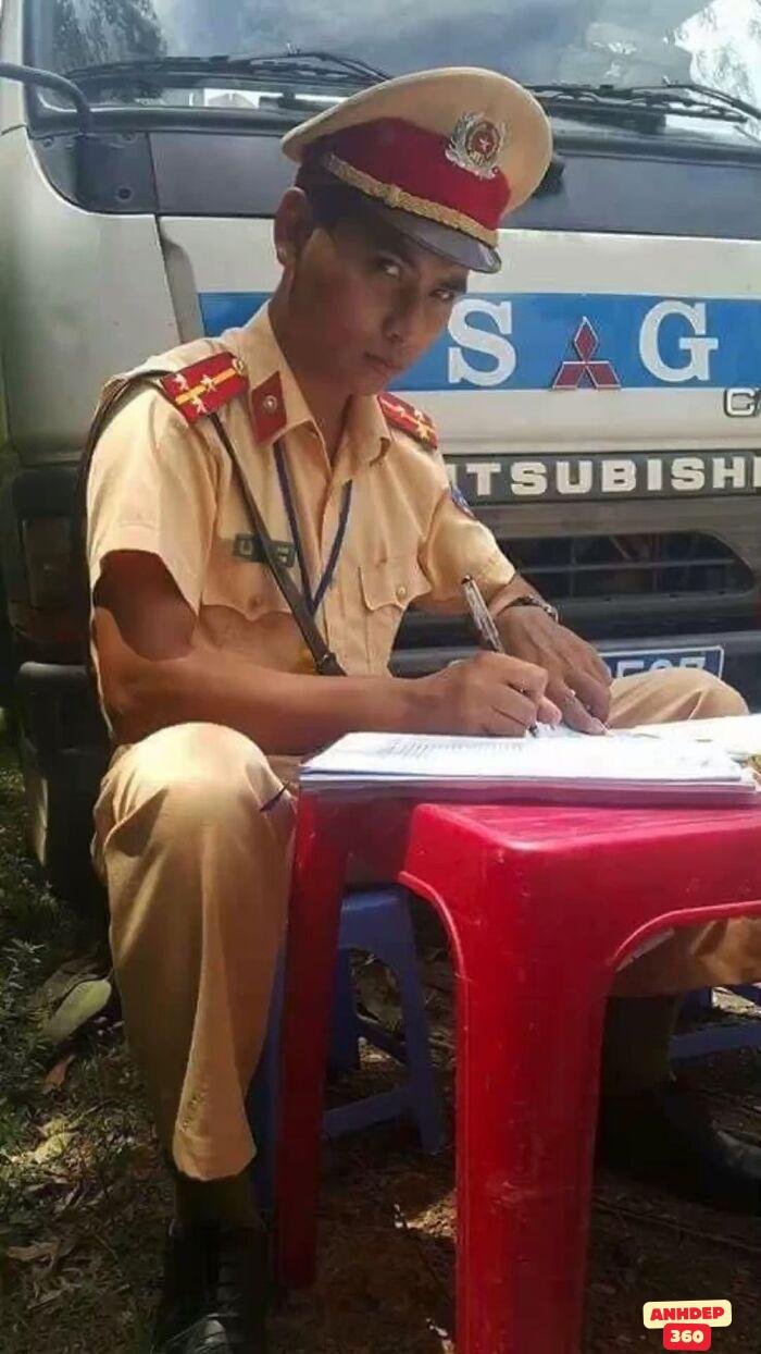 meme công an cực bựa