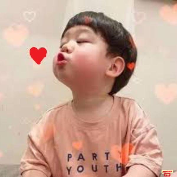 meme trái tim cực hài