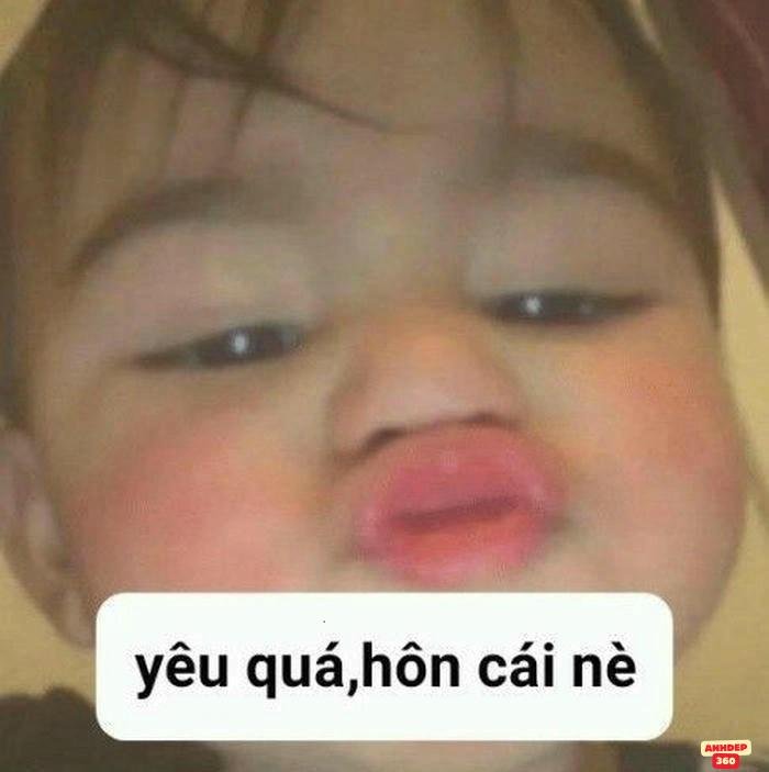 Tải ảnh meme hôn “vô tri” độc lạ để gửi tặng người yêu