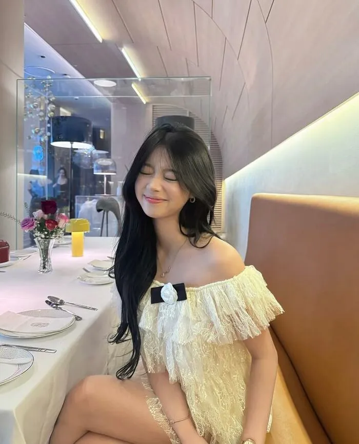 ảnh gái xinh 2k5 dịu keo