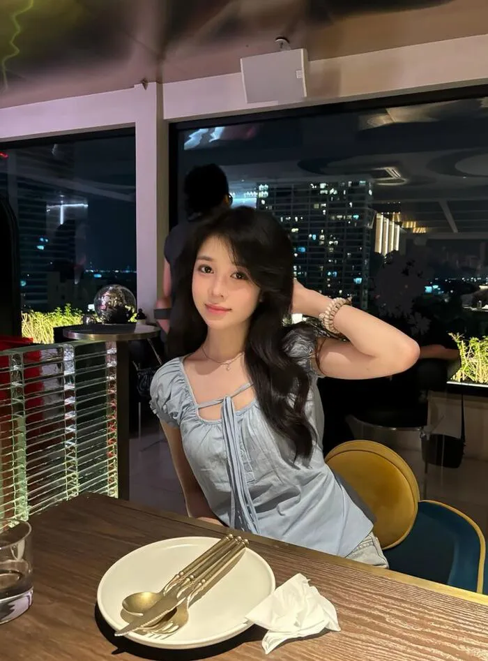 ảnh gái xinh 2k5 dịu