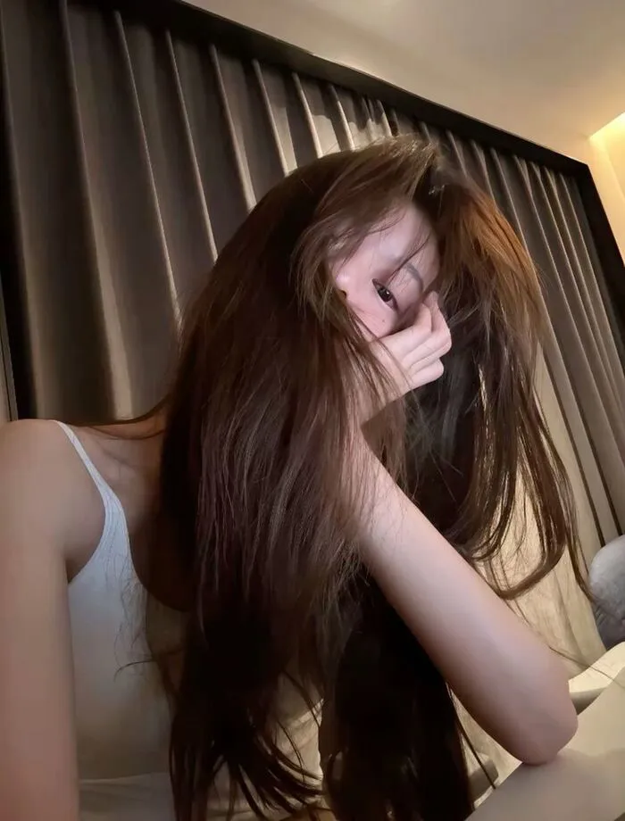 ảnh gái xinh buồn sad che mặt