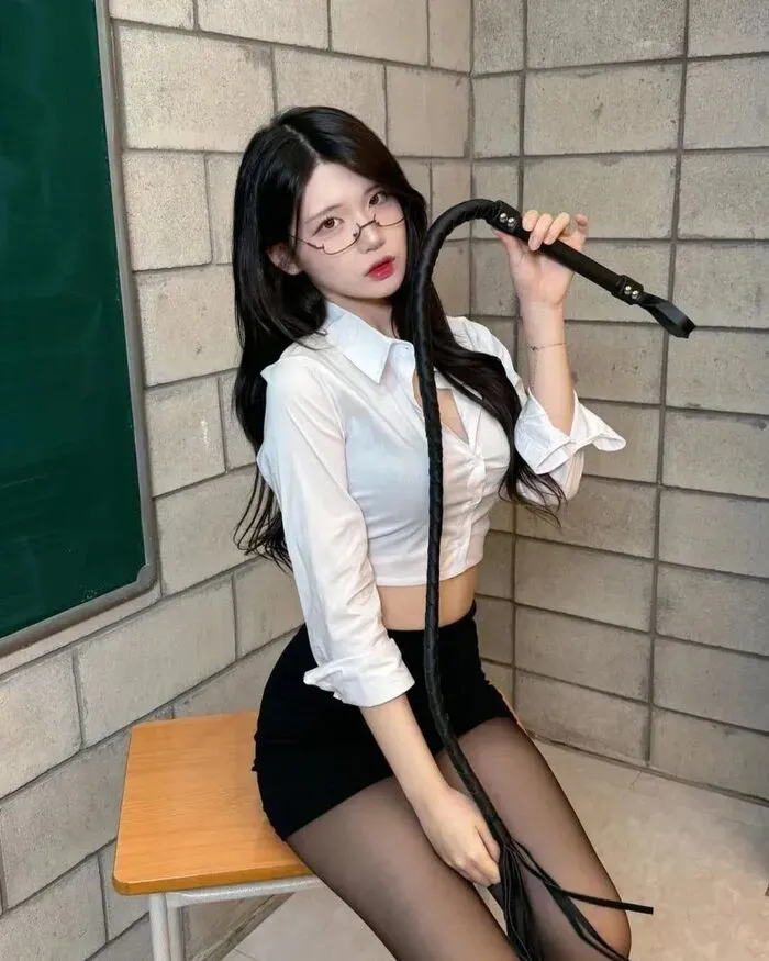 ảnh gái xinh công sở thu hút