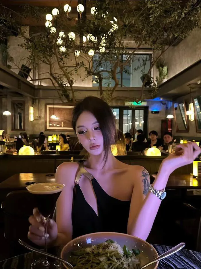 ảnh gái xinh đi bar đẹp nổi bật ảnh gái xinh đi bar đẹp nổi bật