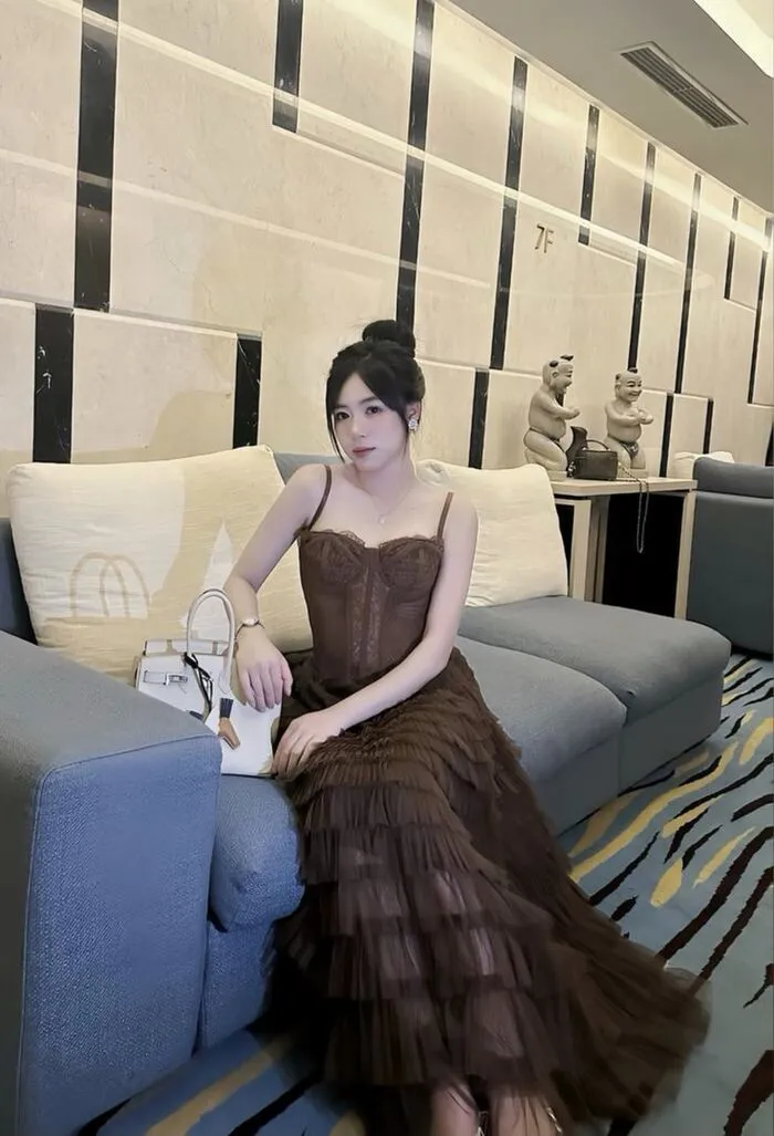 ảnh gái xinh mặc váy lưới decor studio đẹp ảnh gái xinh mặc váy lưới decor studio đẹp
