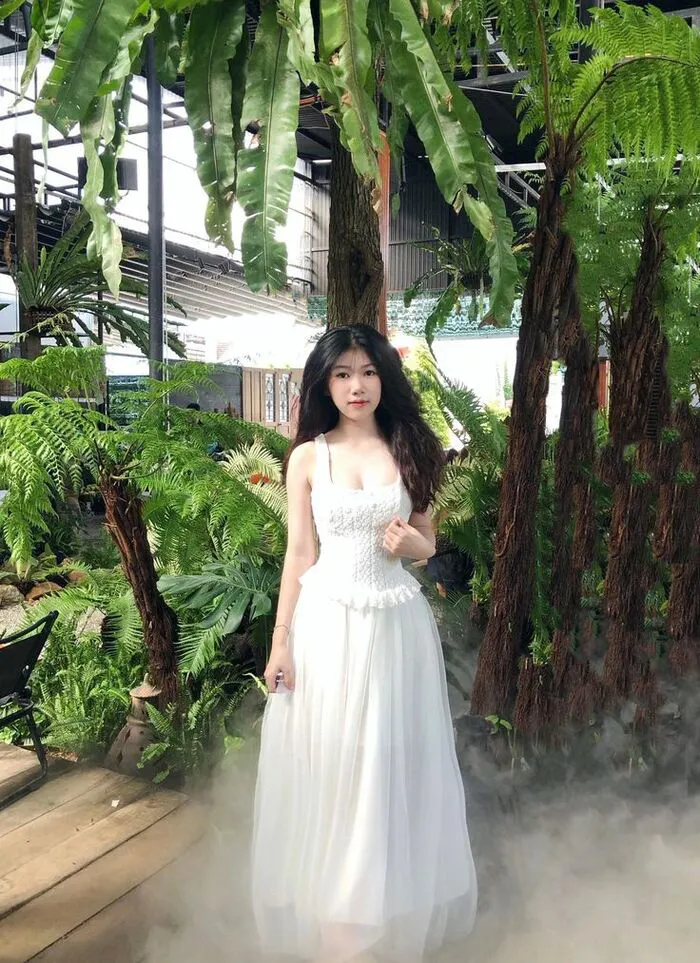 ảnh gái xinh mặc váy lưới makeup nhẹ nhàng ảnh gái xinh mặc váy lưới makeup nhẹ nhàng