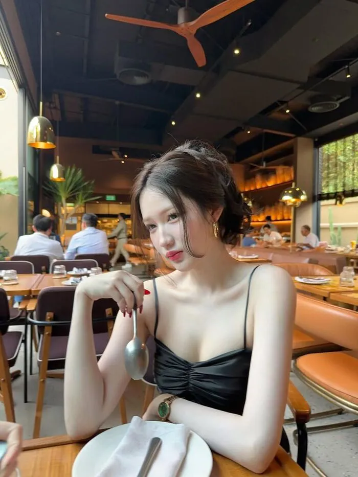 ảnh gái xinh vú bự đẹp thần thái ảnh gái xinh vú bự đẹp thần thái