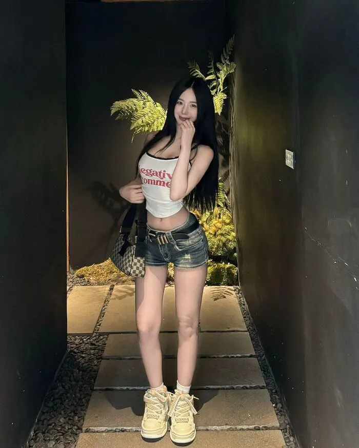 ảnh hot girl chân dài slay hot nhất