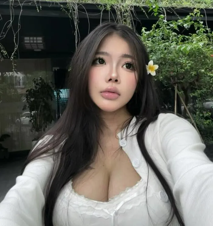 ảnh Hương Tịt đẹp thanh thoát ảnh Hương Tịt đẹp thanh thoát