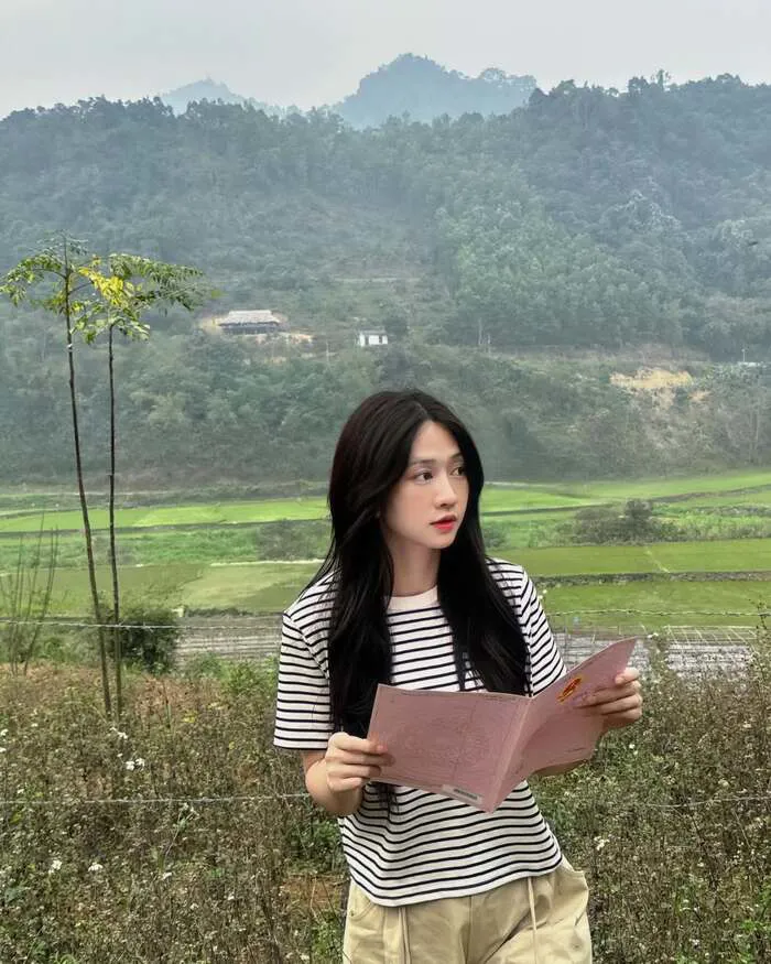 ảnh Lê Bống đẹp duyên dáng