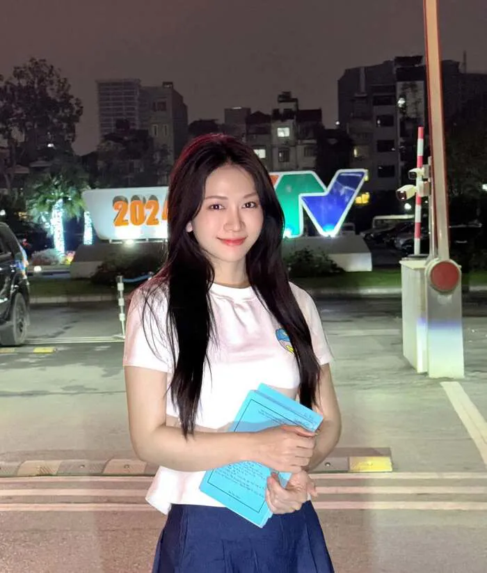 ảnh Lê Bống đẹp hiện đại xinh