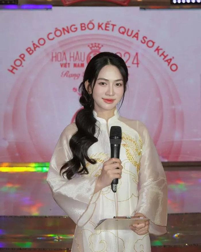 ảnh Lê Bống đẹp thanh lịch mc