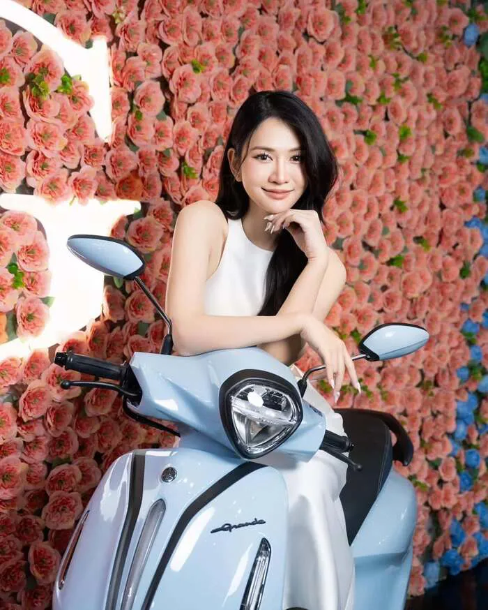 ảnh Lê Bống quảng cáo