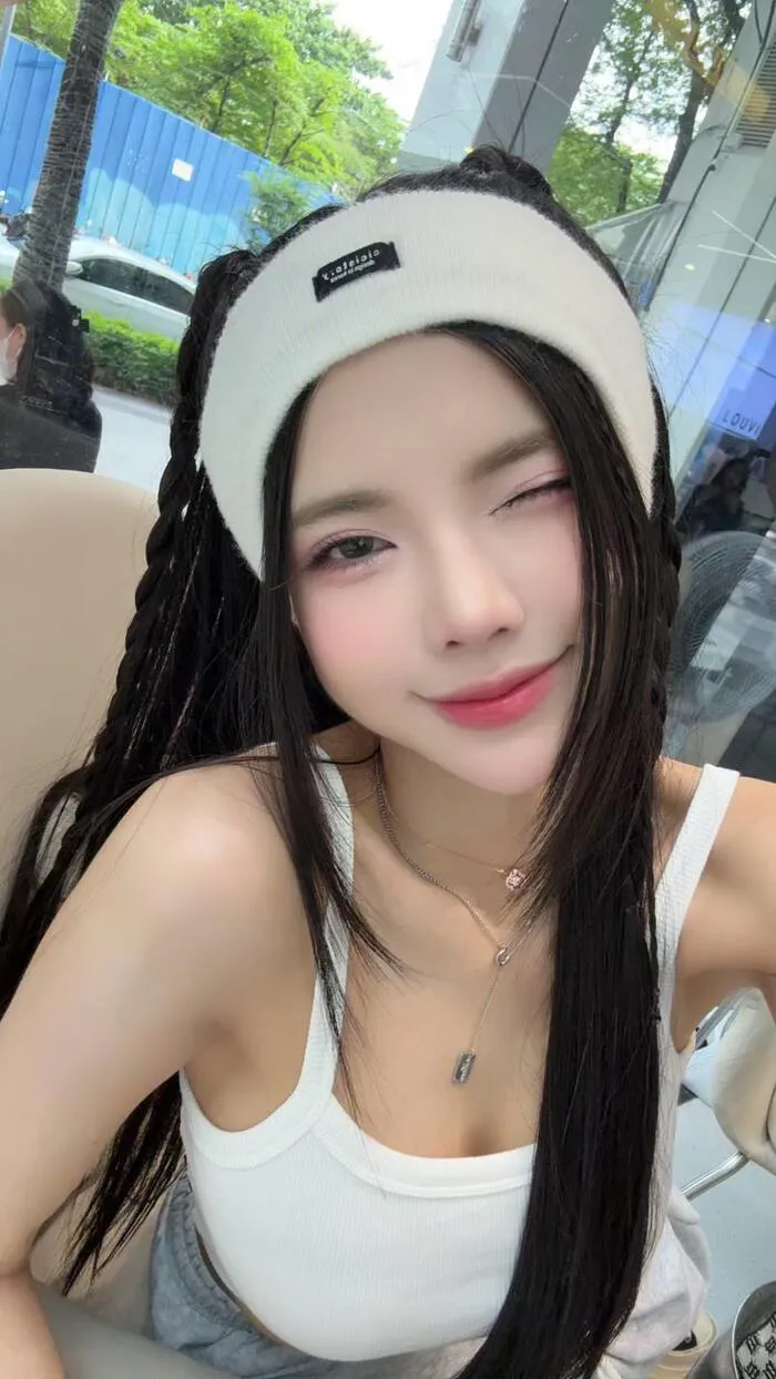 ảnh Mai Dora đẹp cá tính