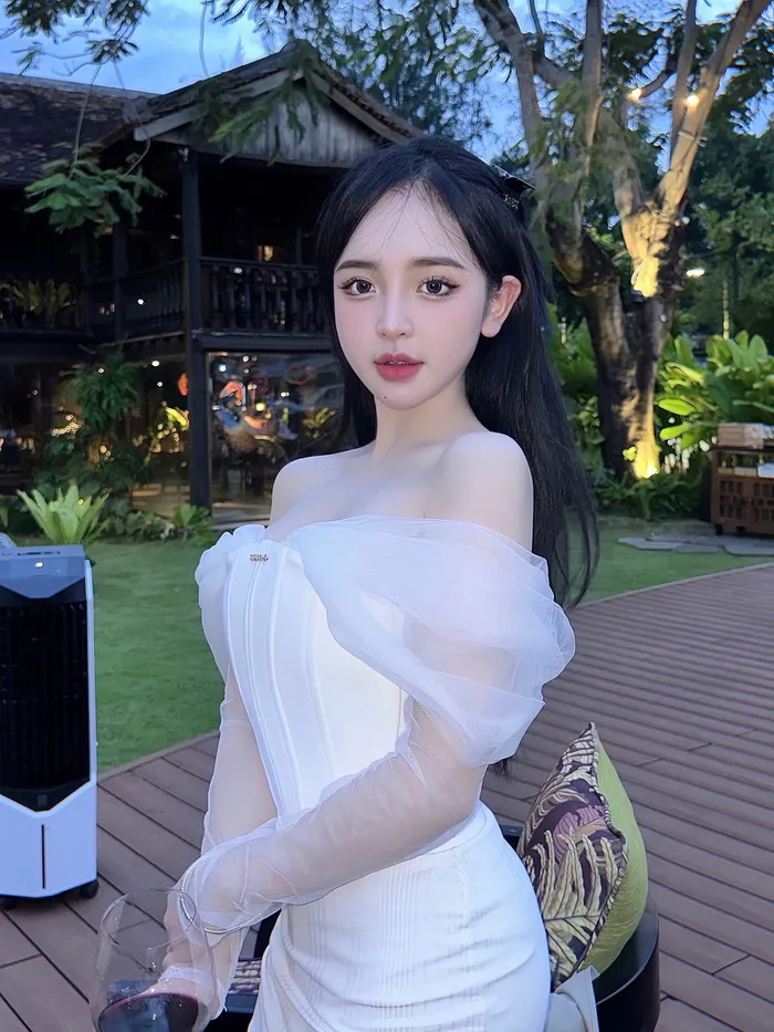 ảnh Trần Huyền Châu đẹp tươi tắn sexy ảnh Trần Huyền Châu đẹp tươi tắn sexy