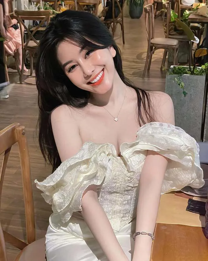 ảnh Võ Ngọc Trân đẹp cuốn mắt ảnh Võ Ngọc Trân đẹp cuốn mắt