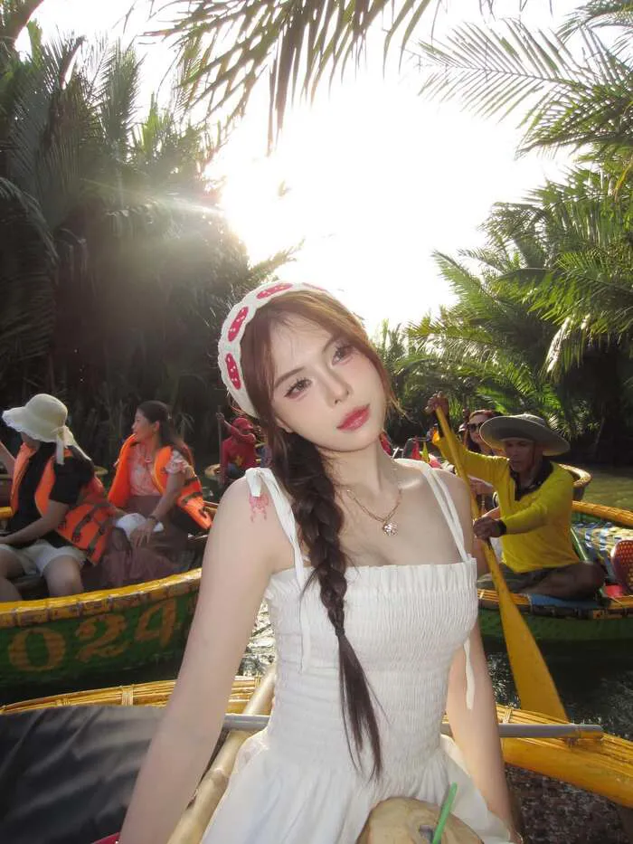 ảnh Võ Nữ Ngân Hà đẹp cuốn hút