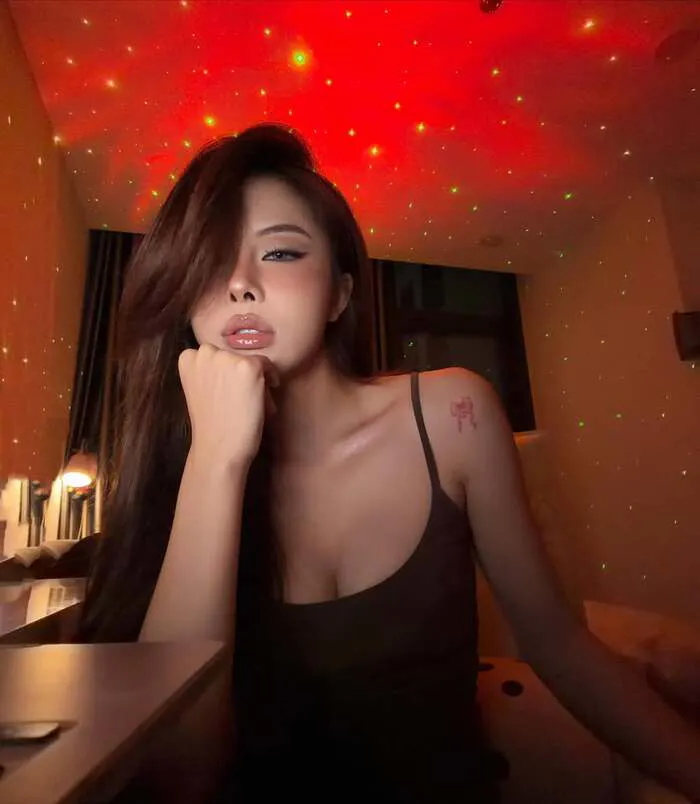 ảnh Võ Nữ Ngân Hà đẹp mơ màng