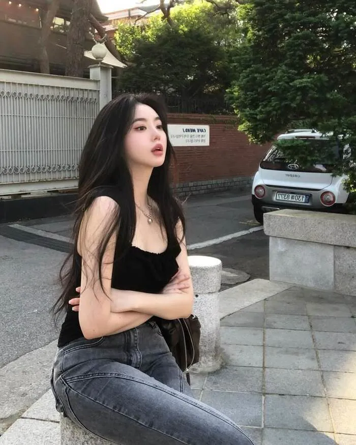 gái xinh 2k3 style đơn giản