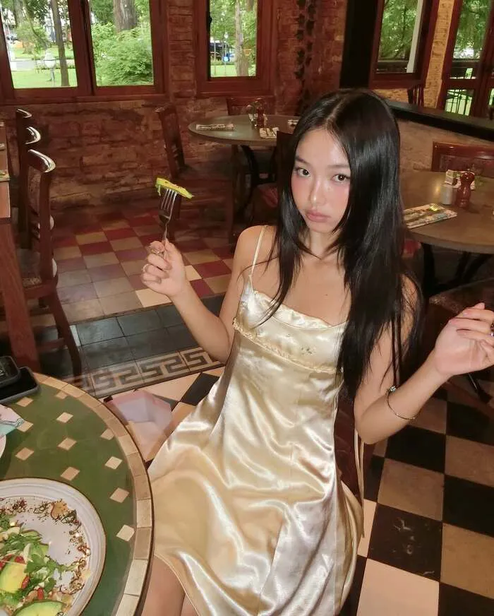 gái xinh 2k4 outfit xinh