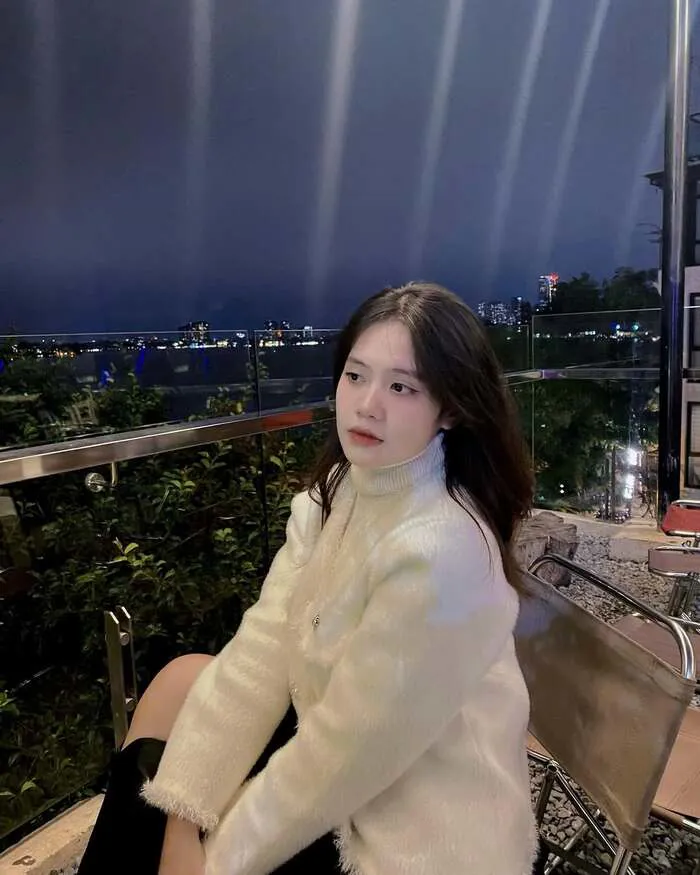 gái xinh 2k4 thần thái xinh nhất