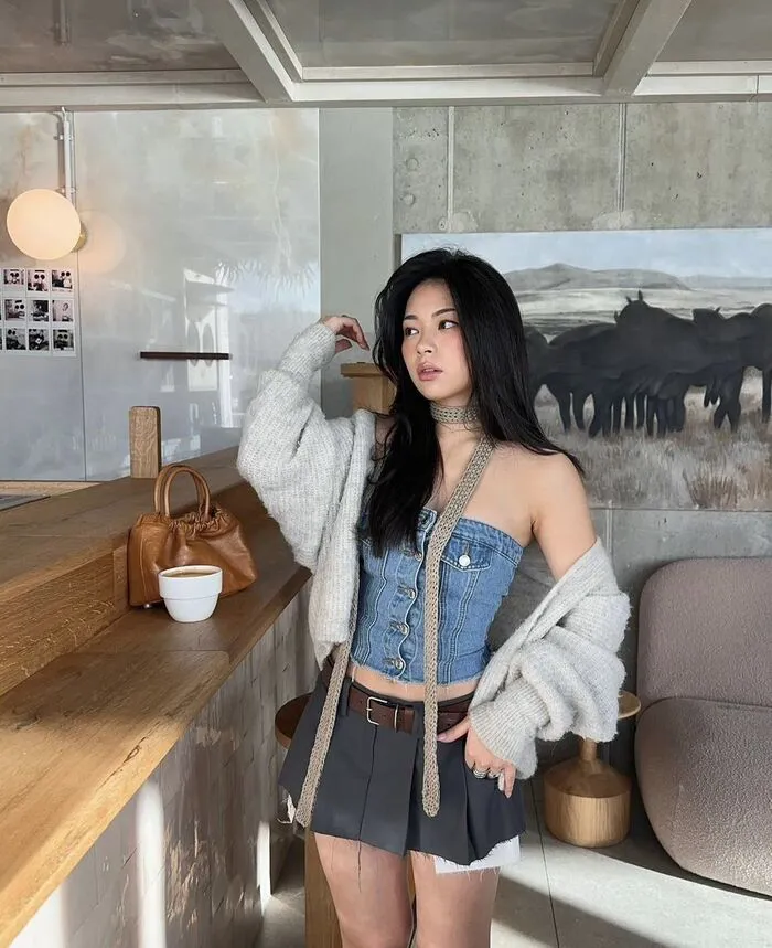 gái xinh 9x style đơn giản