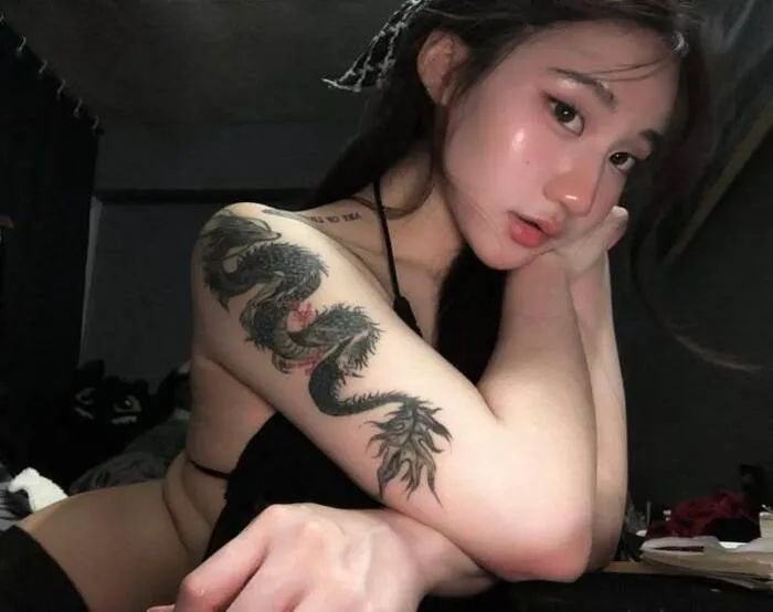 gái xinh damdang  xăm