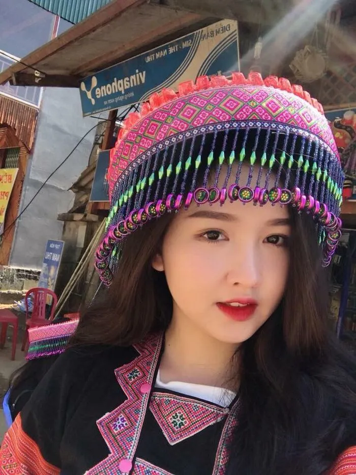 gái xinh dân tộc H'Mông Đỏ mới lớn