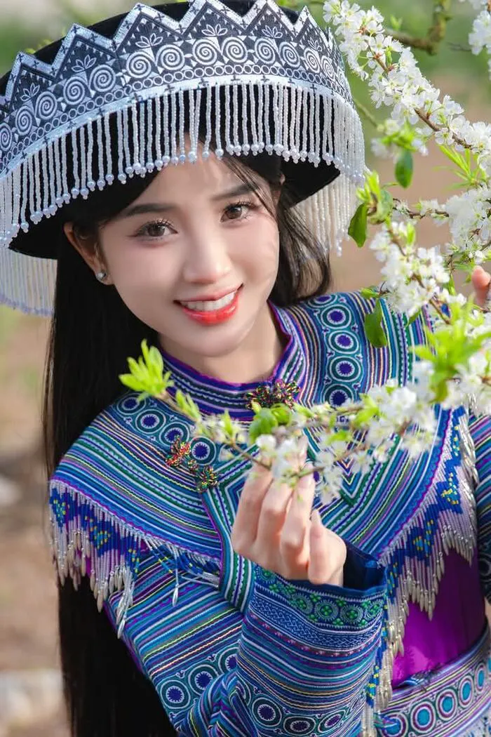 gái xinh dân tộc H'Mông Xanh