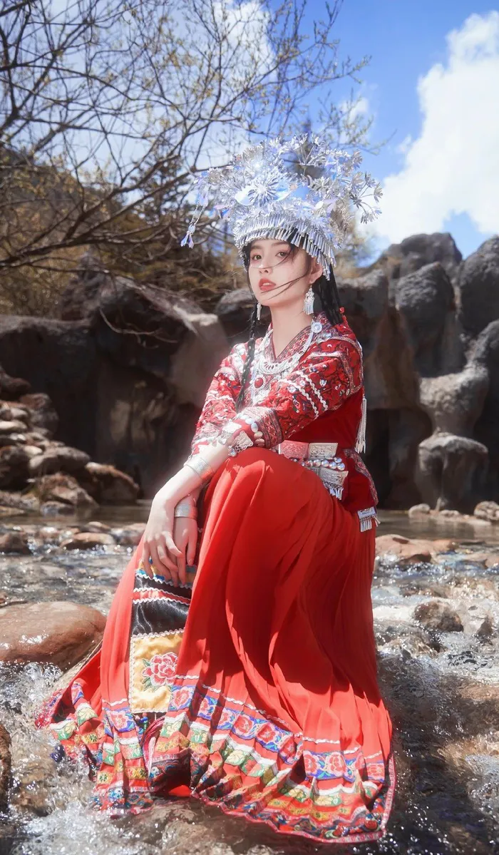 gái xinh dân tộc miao