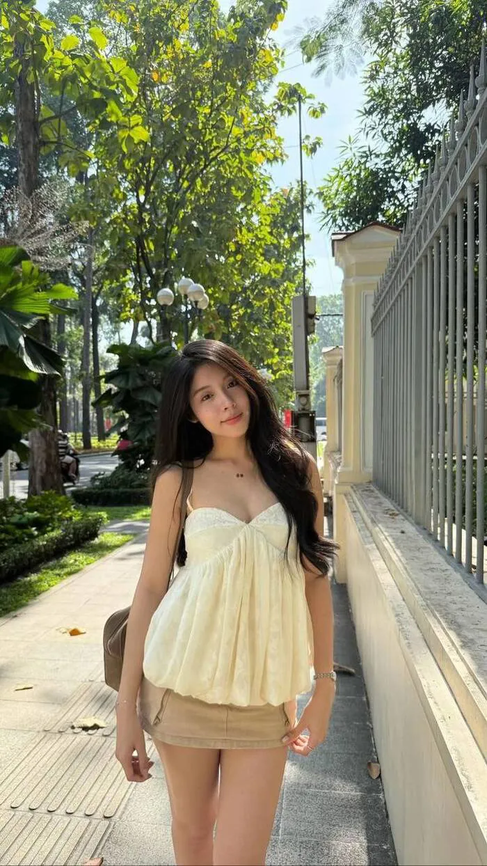 gái xinh khoe ngực chụp ảnh studio gái xinh khoe ngực chụp ảnh studio