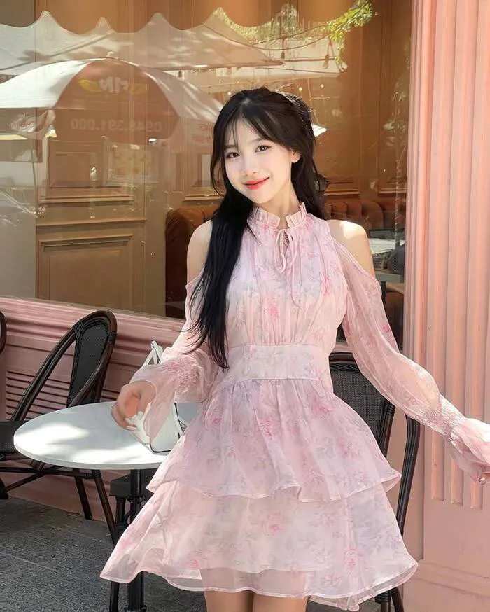 gái xinh mặc pinky ánh hoàng hôn