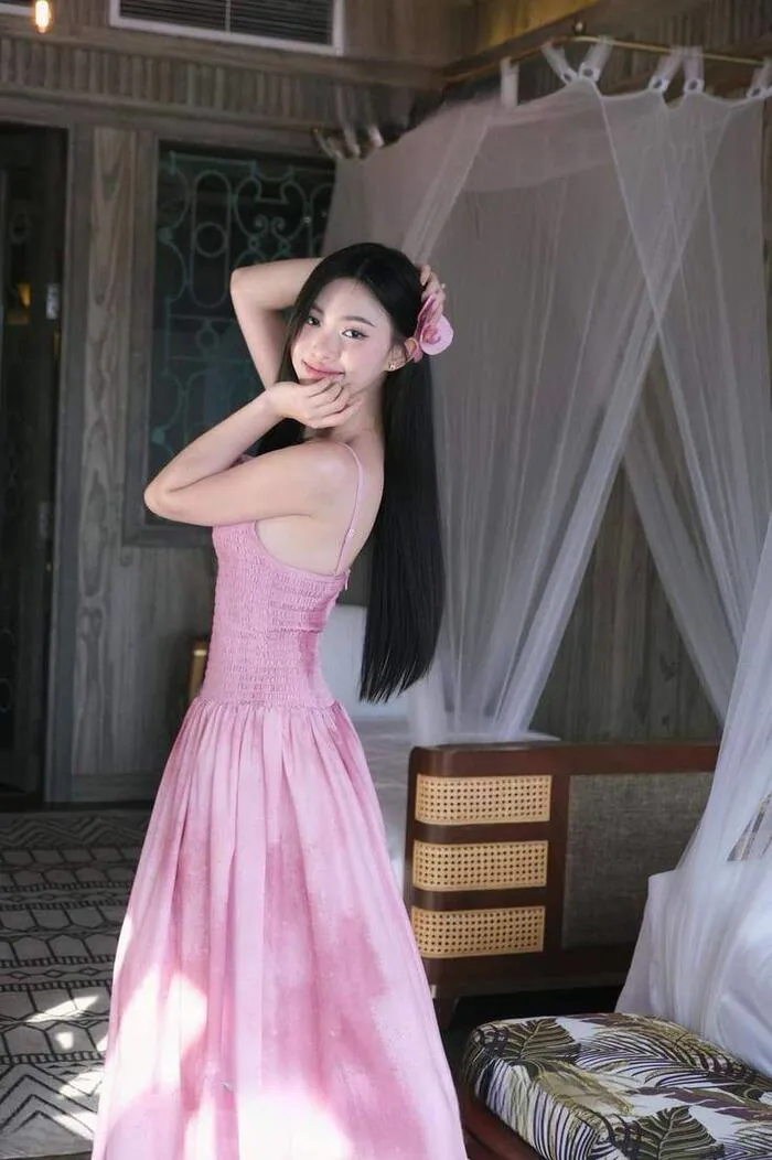 gái xinh mặc pinky phong cách trẻ trung