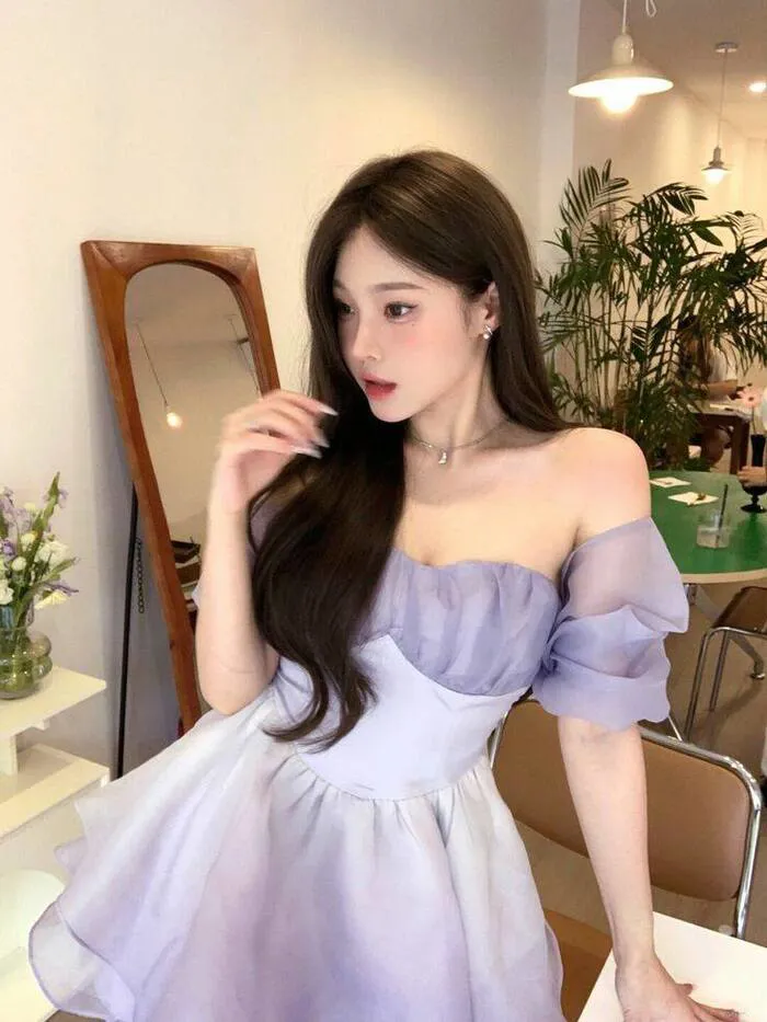 gái xinh mặc váy ngắn vibe ngọt ngào