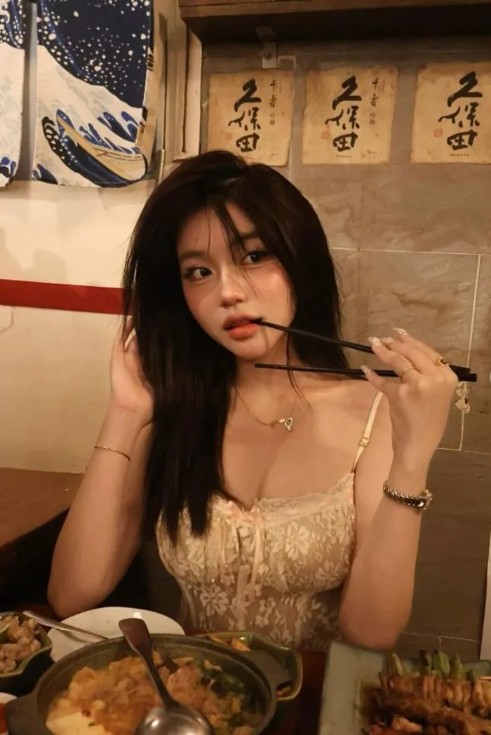 gái xinh mlem dễ thương slay ngầu