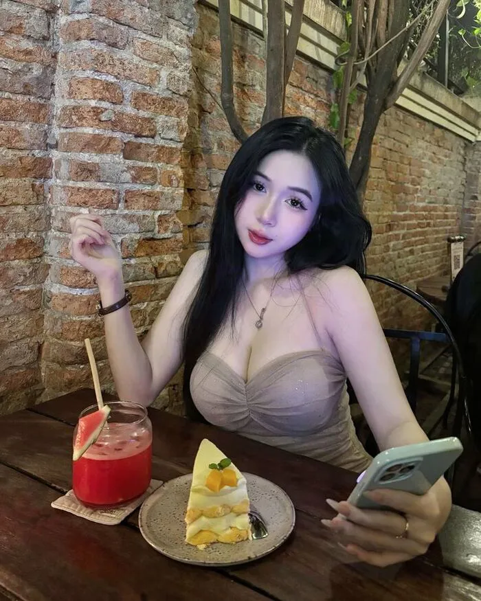 gái xinh mlem xinh