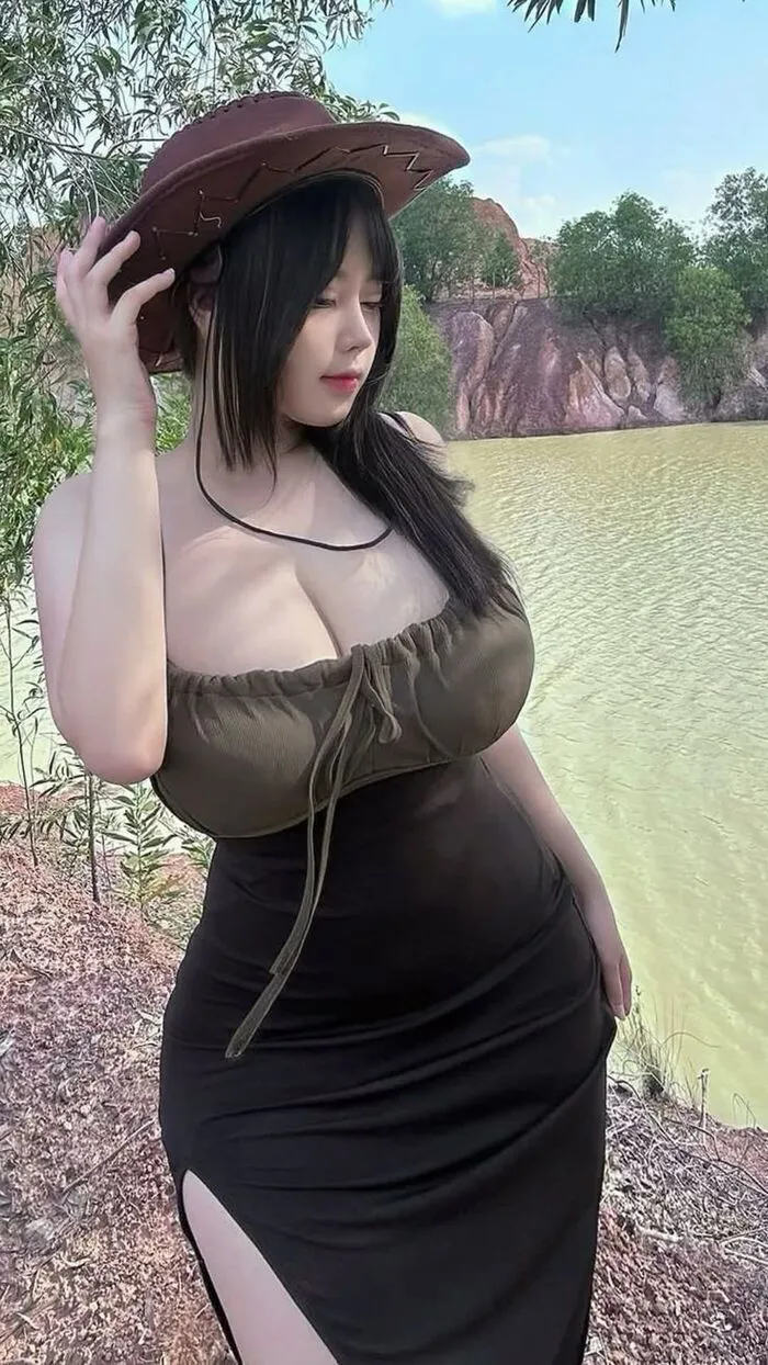 gái xinh ngực khủng đẹp