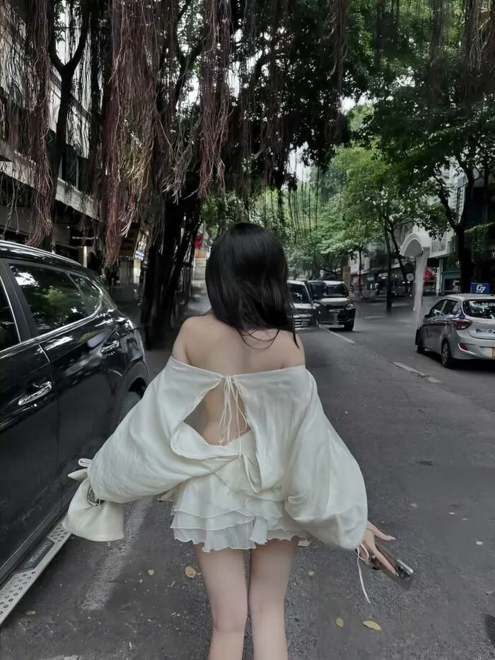 Gái xinh quay lưng khiến tim rung rinh Gái xinh quay lưng khiến tim rung rinh