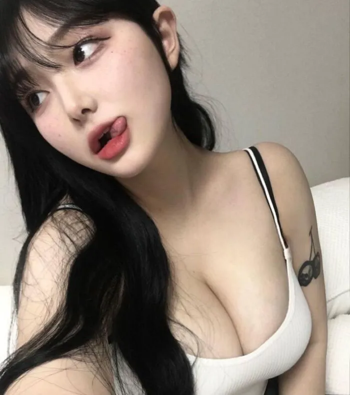 Gái xinh siêu V1 cuốn hút mọi góc nhìn Gái xinh siêu V1 cuốn hút mọi góc nhìn
