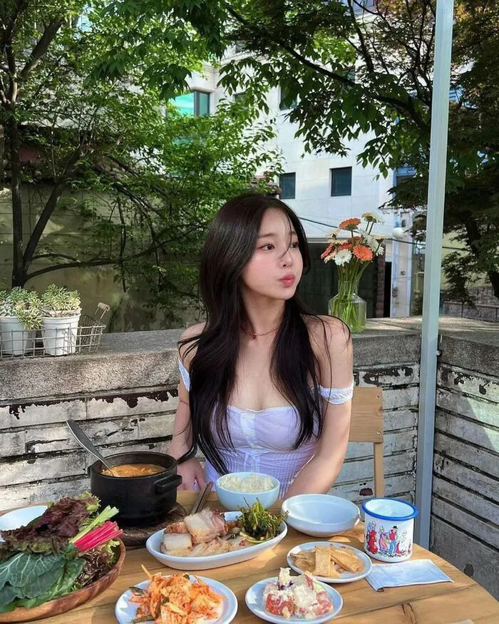 gái xinh tóc dài mặt xinh