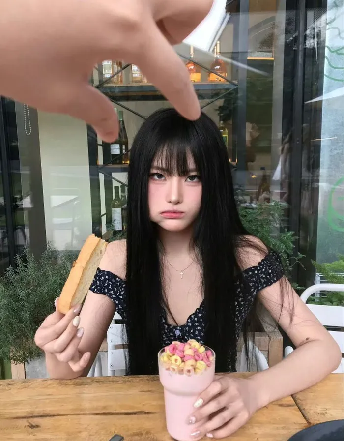 gái xinh tóc dài xinh xắn