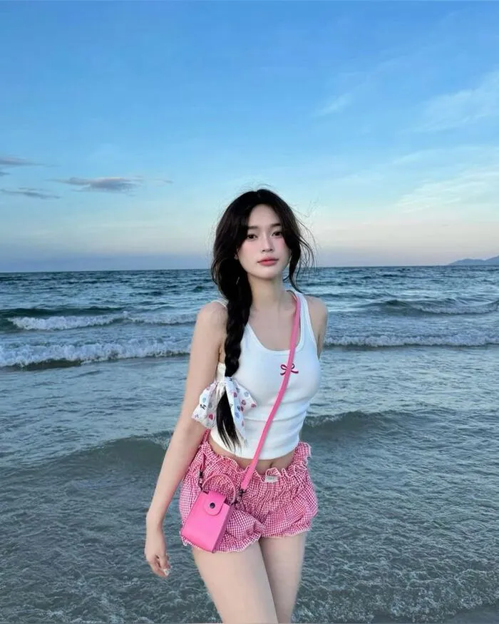 Gái xinh việt nam outfit đơn giản mà xinh Gái xinh việt nam outfit đơn giản mà xinh