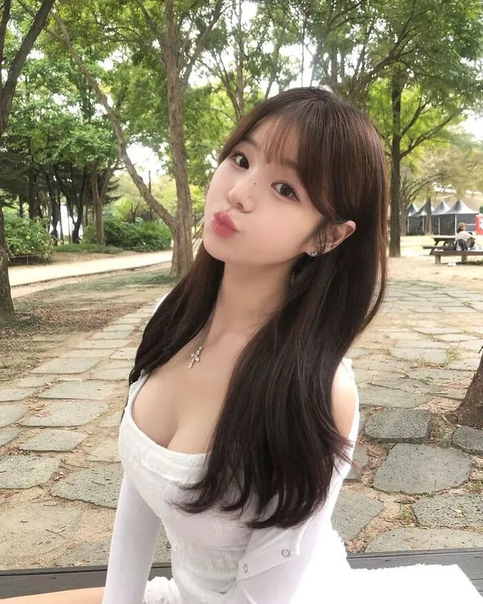 Gái xinh vú bự siêu hot Gái xinh vú bự siêu hot