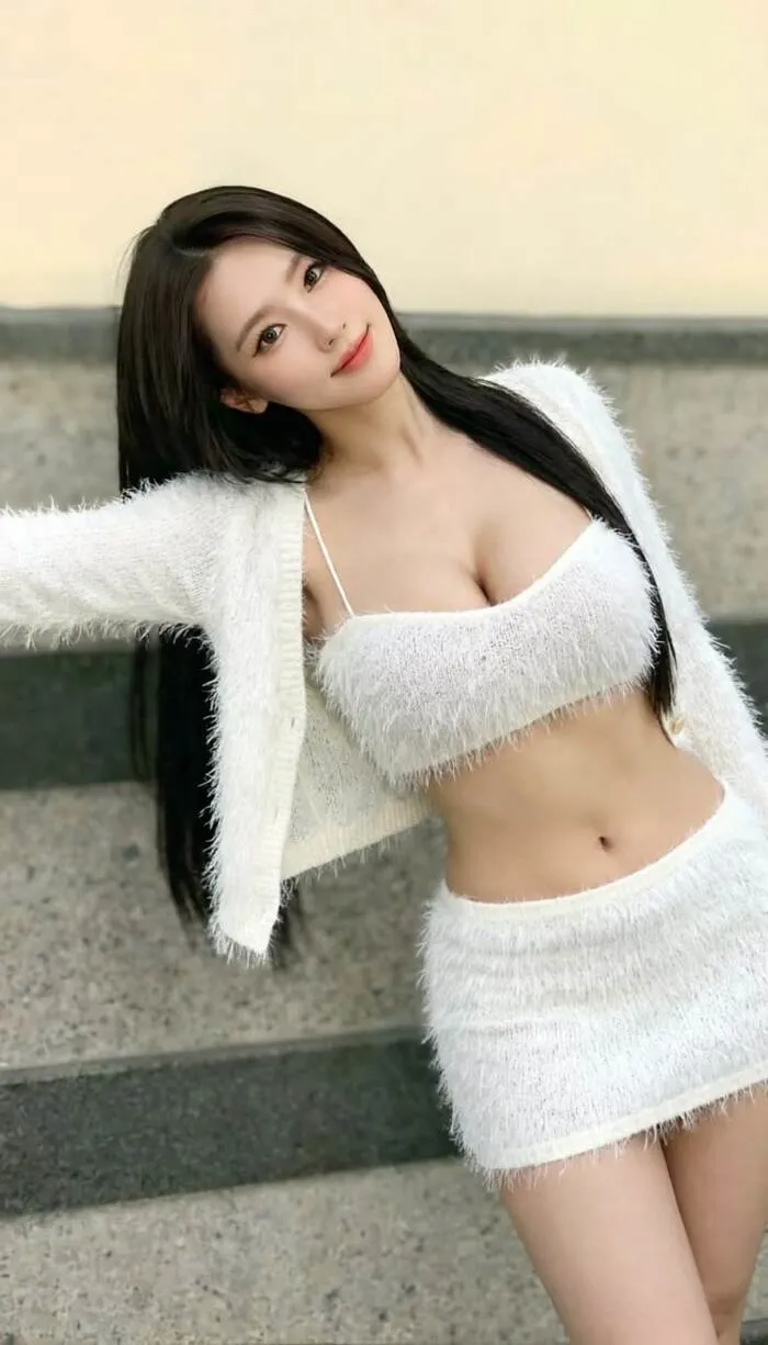 Gái xinh vú bự Gái xinh vú bự