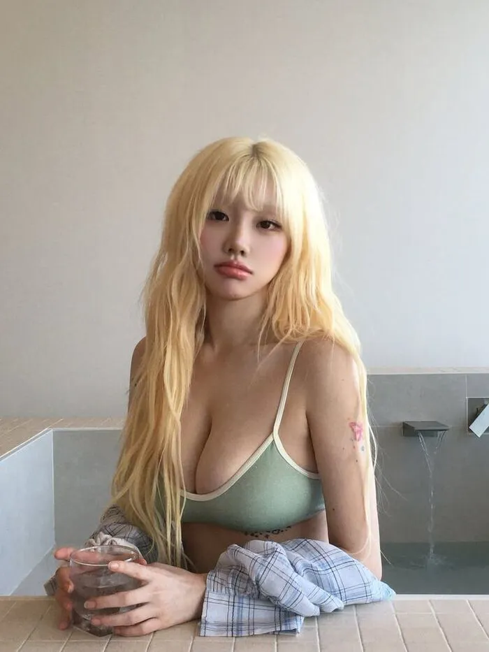 Gái xinh vú to nhìn là mê
