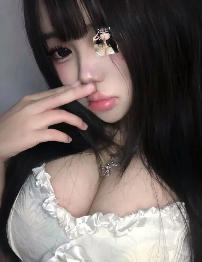 Gái xinh vú to visual cực phẩm