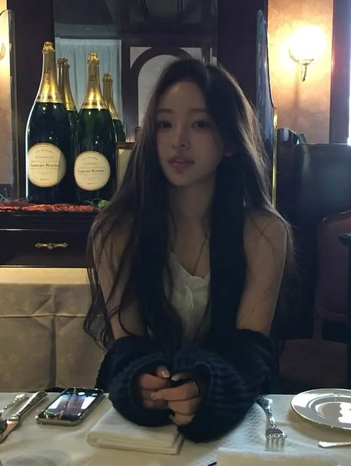 hình gái xinh buồn sad girl