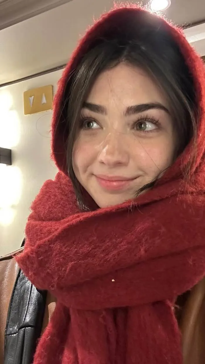 hình gái xinh cười cute hình gái xinh cười cute