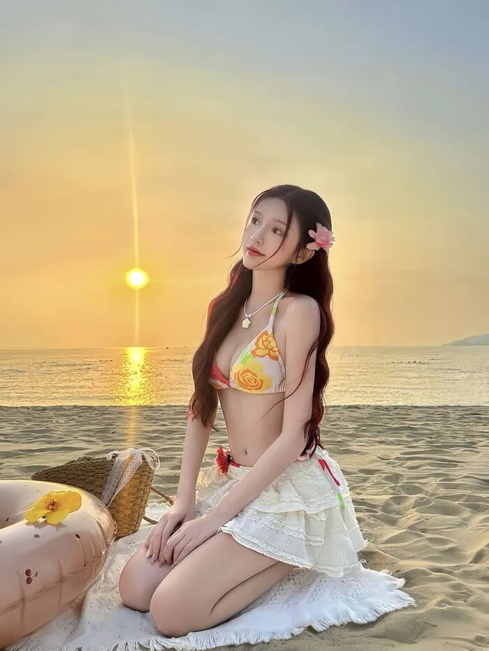 Hình gái xinh makeup trong veo